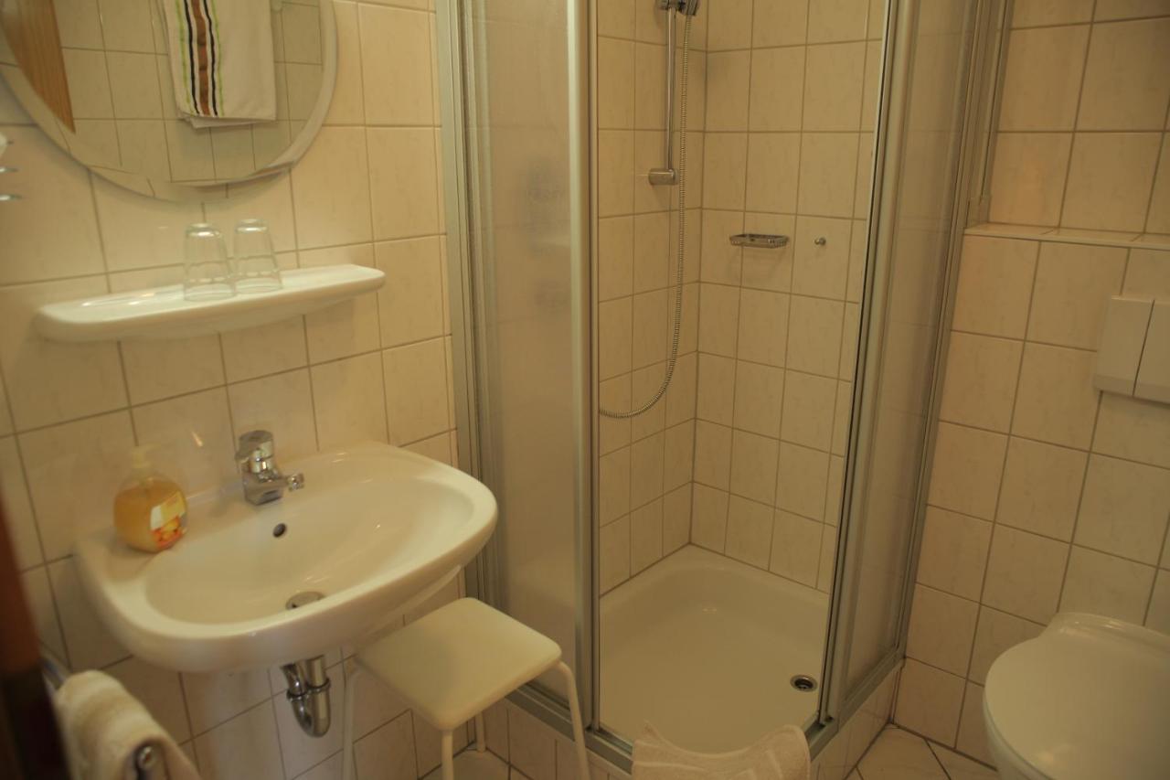 Landhotel Gasthof Zur Post Langewiese 객실 사진