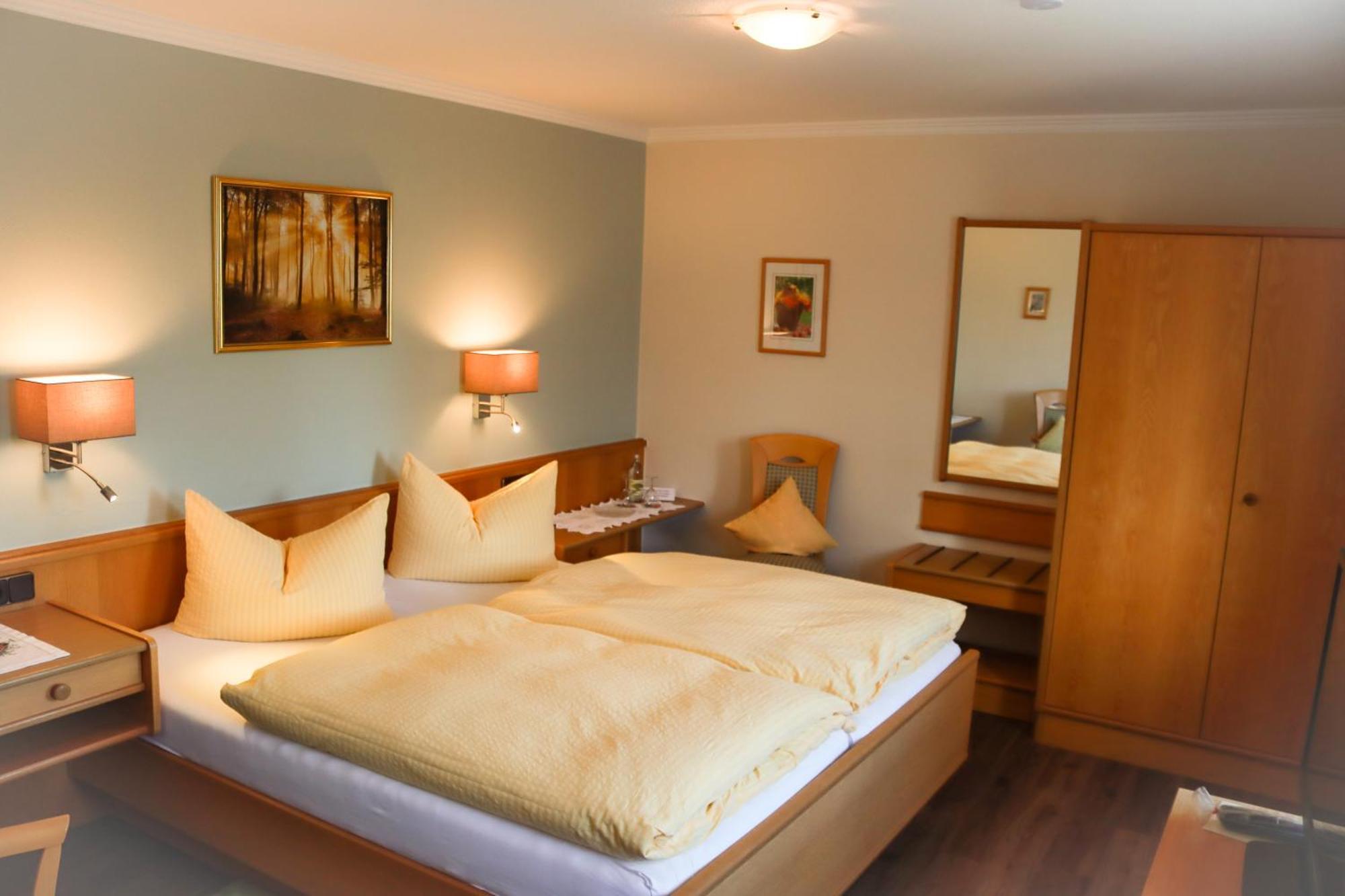 Landhotel Gasthof Zur Post Langewiese 외부 사진
